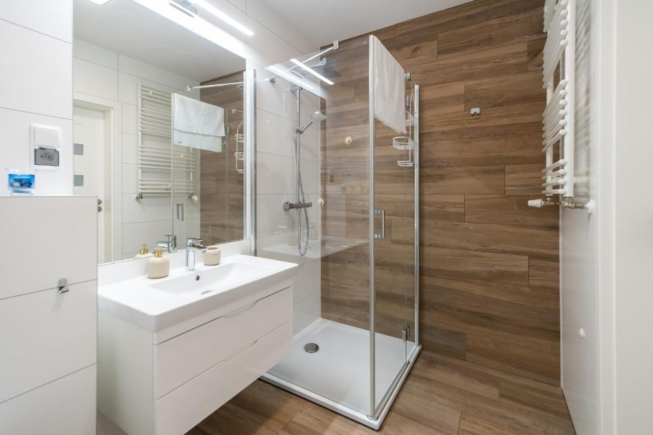 Apartamenty Fenomen - Baltic, Nadmorskie Tarasy, Free Parking, Swimming Pool, Sauna And Other! Kolobrzeg Luaran gambar